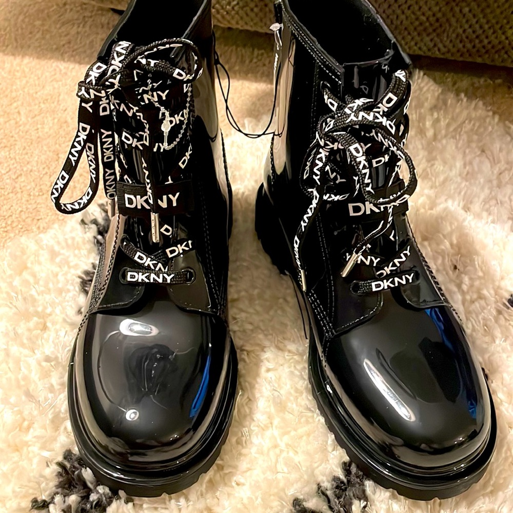 BOOTS: Combat NWOT DKNY Waterproof Boots